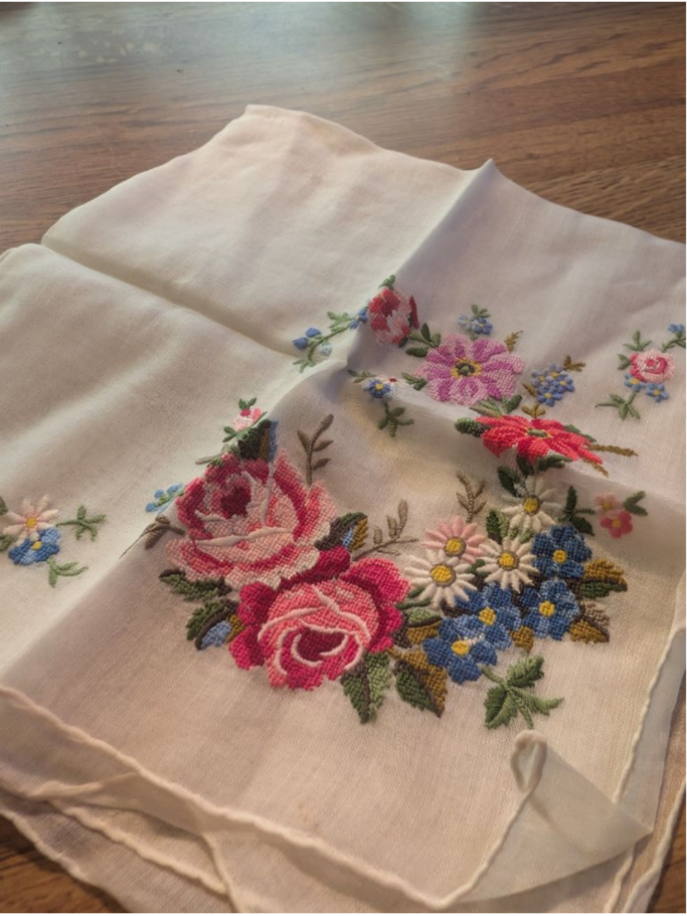 Women's Vintage White Pink Floral Embroidered Handkerchief